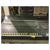 Mackie D8B Digital Mixer