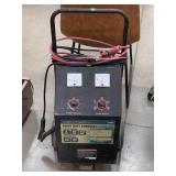Centech Heavy Duty charger 6/12 volt