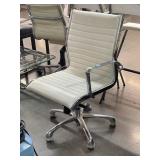 Charter furniture Cream swivel office chair