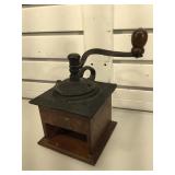 Vintage coffee grinder - no drawer - possible