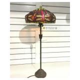 Contemporary Tiffany-Style table lamp - Dragonfly