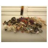 Lot of costume jewelry, for parts or crafts