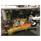 Table bottom lot of not pick up items from