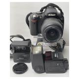 Nikon D40 Digital Camera. Needs Repairs. Includes