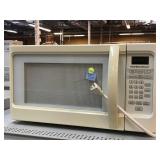 Hamilton Beach Microwave 1,000 Watt.