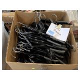 Box of 100 hangers