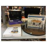 5qt Chafing dish, 27in round serving tray, bottle