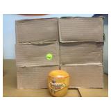 6 boxes of 6 porcelain salt/ pepper shaker. Las