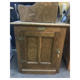White clad Ice box, Approx 22x16x25in