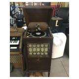 Vtg Edison disc phonograph with records, Approx