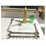 18mm and 17mm Snap On wrenches and more.
