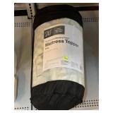 Memory foam mattress topper 50x72in Full