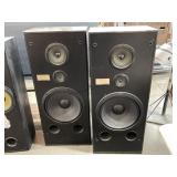 2 Pioneer 3-way speakers, mod CS-R 590, 150W,