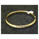 14k GOLD BANGLE BRACELET, 6.2g