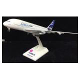 Skymarks Airbus A380 1:200 Scale Model Airplane