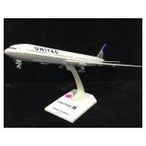 Skymarks United Boeing 777-300ER 1:200 Scale