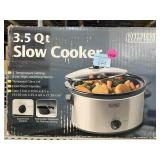 NIB 3.5 Qt Slow Cooker.