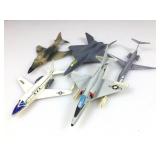 Model Airplanes Jets, 2 Navy, 1 Usaf & 2 Unmarked
