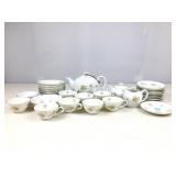 8pc setting, Royal Ming China set, Japan. Teapot