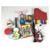 Vtg toys & musical instruments, wind up rabbit,