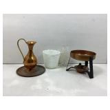 Decor items.