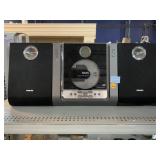 Phillips micro system MC235B CD player w/speakers