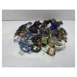 Costume fashion jewelry. Assorted
