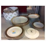 Sakura Genuine Porcelain ï¿½Gold Filigreeï¿½ Serving