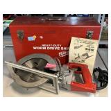 Milwaukee Heavy Duty Worm Drive Saw with Case and