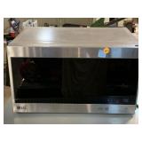 LG microwave oven