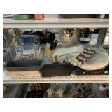 Cast iron cooking pan, knife set, placemats &