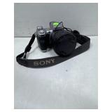 Sony Cybershot DSC-H1 Digital Camera. Takes AA