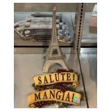 Wall hangings & effiel tower statue