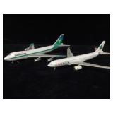 2 Gemini Jets 1/400 Scale Die Cast Model