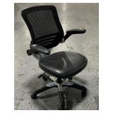 Deluxe Rolling Office Chair