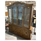 2pc Lighted Oak Hutch with Glass Shelves -