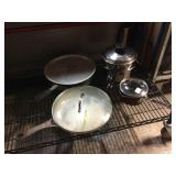 Cooking pans w/lids, largest one is 13in diameter