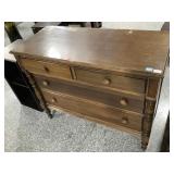 Vtg Wood dresser w/4 drawers, approx 46x20x36in