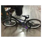 Kids bicycle, only back tire holds air