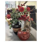 3 Flower vases incl. composite and glass, approx