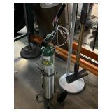 24 SCF Oxygen tank on wheels