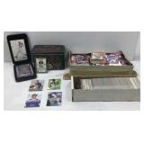 Mixed lot of sports cards