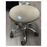 Metal rolling stool w/grey seat
