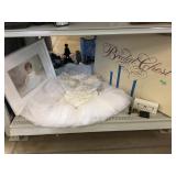 MichaelAngelo Bridal Gown Size 6. Looks to Be In