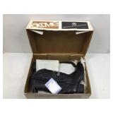 New inbox ladies cowboy boots all black from Acme