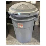 2-Grey 35 Gallon Waste bins w/2 lids
