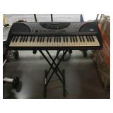 Yamaha electric keyboard, mod PSR-240 w/stand