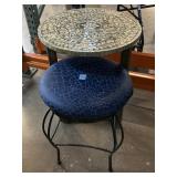Round side table w/plastic lacquered top and