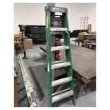6ft Fiberglass Step Ladder - Husky