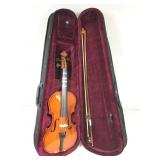1/4 Size Violin In Case w/ Bow. Needs Replacement